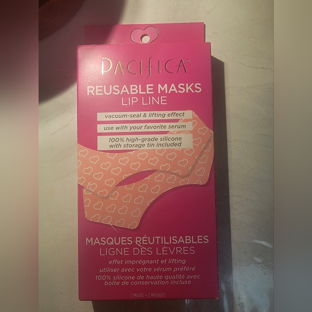 Pacifica reusable mask lip lines